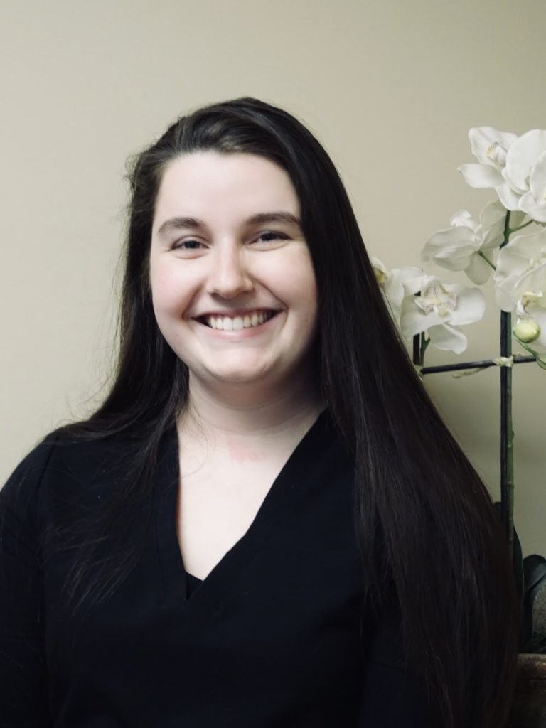 Kacy, Dental assistant